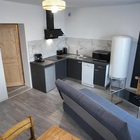 Lumineux De Avec 2 Places De Parking Privees Interieur Apartment Beuvrages