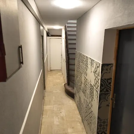 Lumineux De Avec 2 Places De Parking Privées Intérieur *
